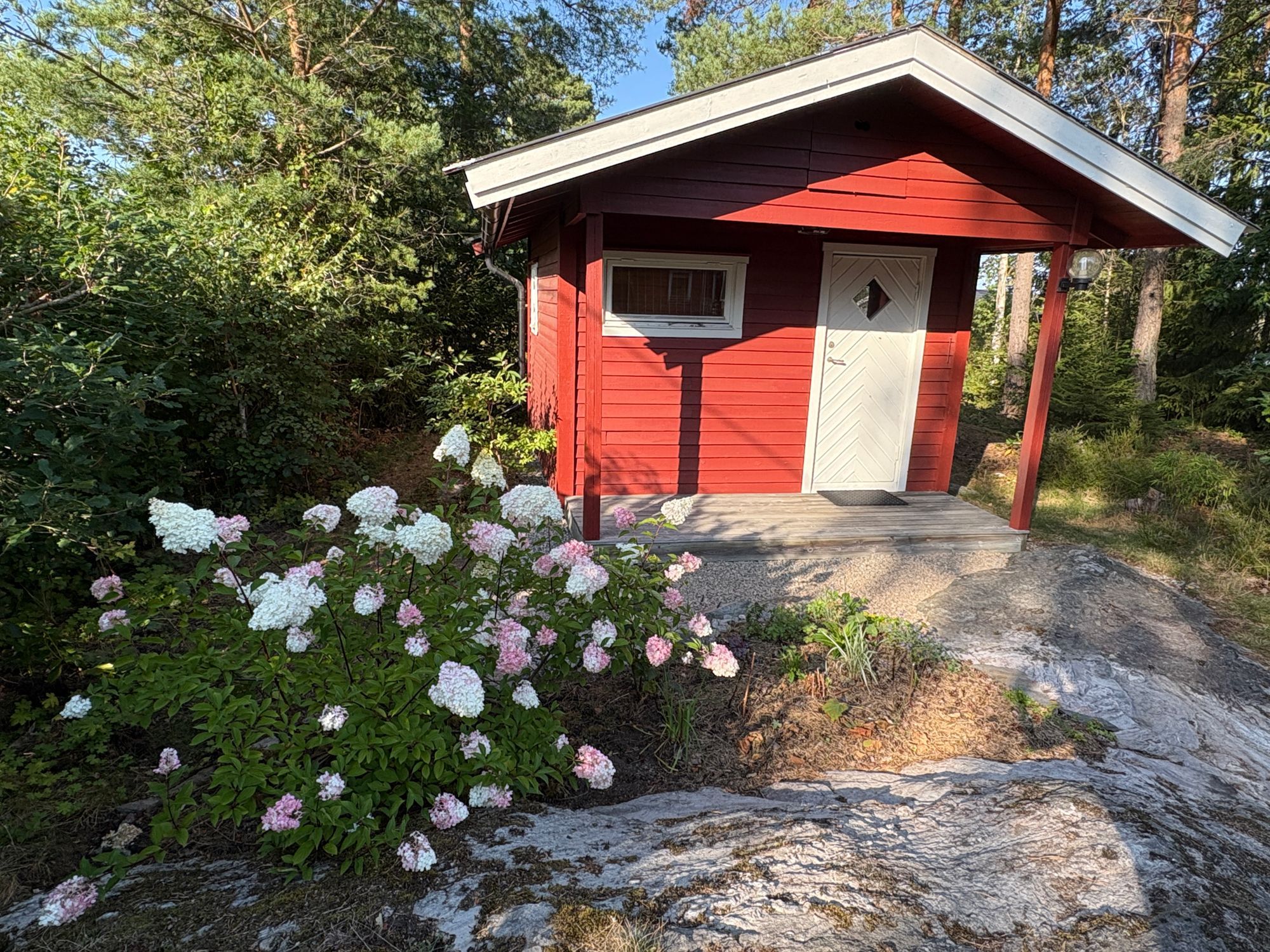 Fritidshus - havsutsikt och nära till bad – bild 13 av 24