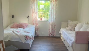 Mysig stuga med kort gångavstånd till stranden