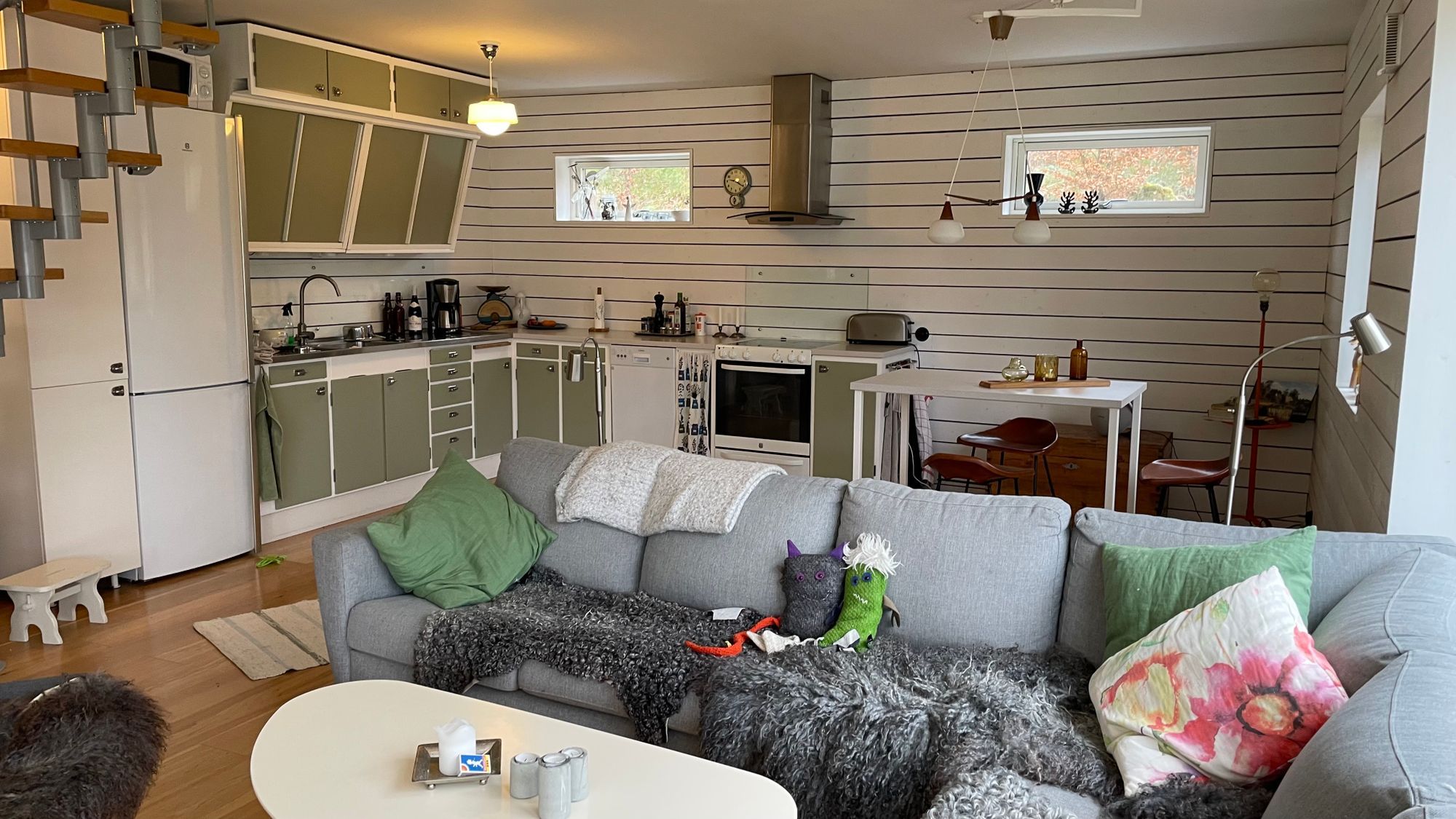 Charmigt hus med sjötomt i naturskön omgivning – bild 19 av 24