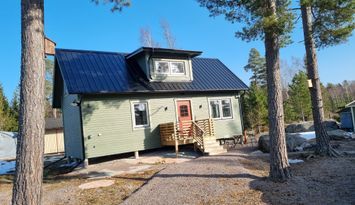 Havsnära nybyggt stuga