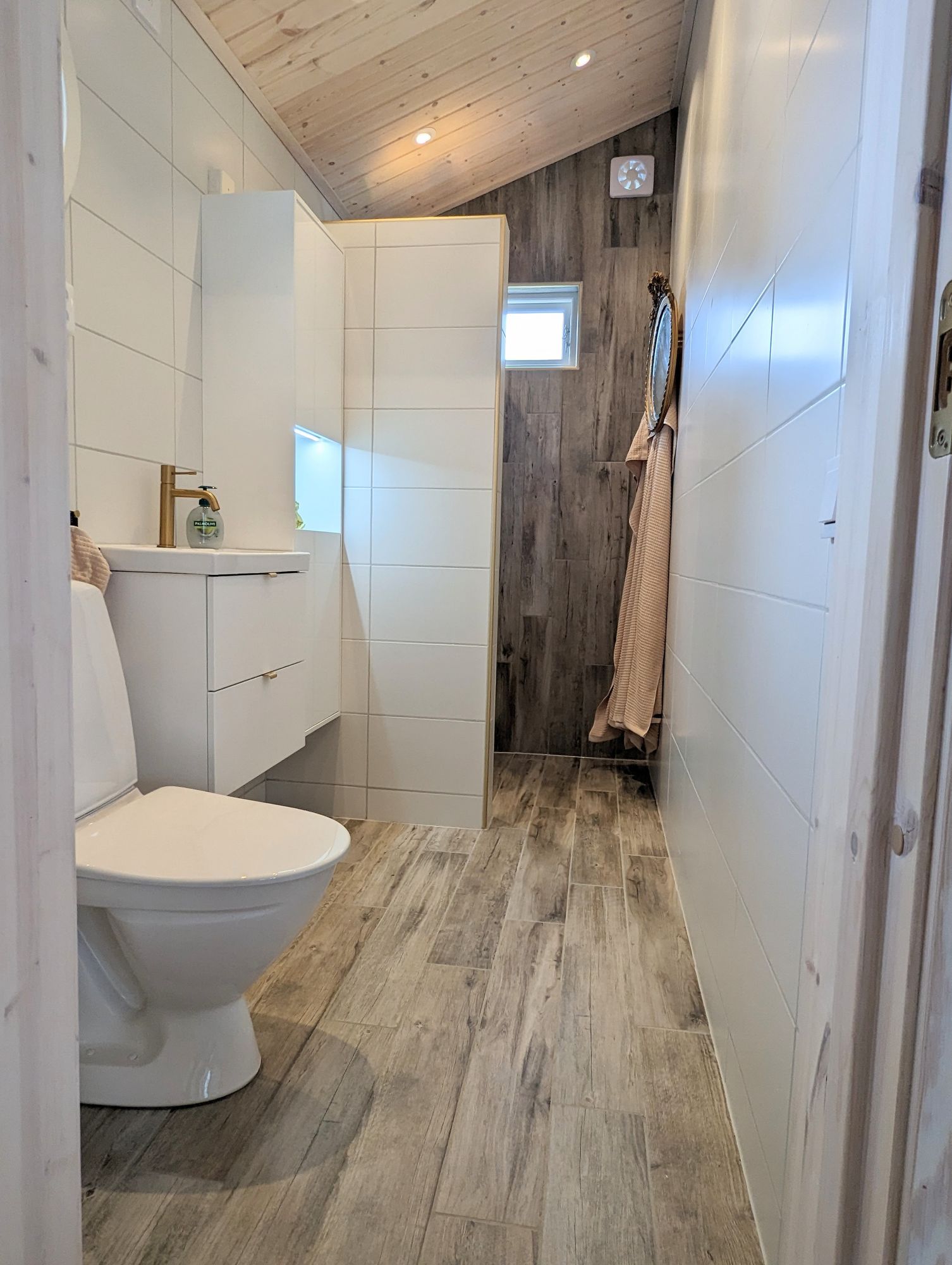 Hus i underbara Ljugarn – bild 6 av 15