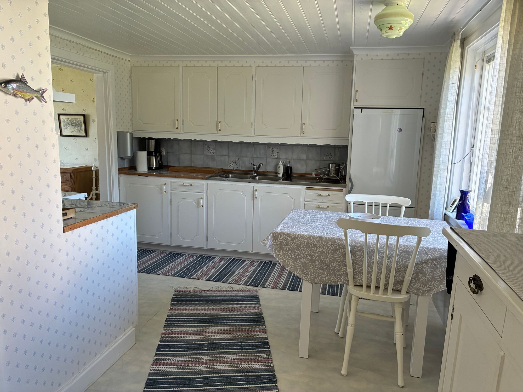 Sommarhus i Havstenssund med sjöbod – bild 6 av 24