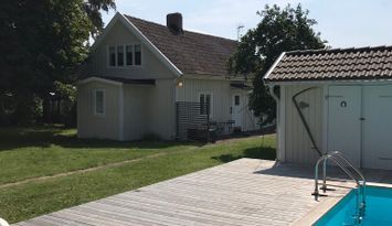 2 lägenheter m uteplats, tillg t pool norra Öland