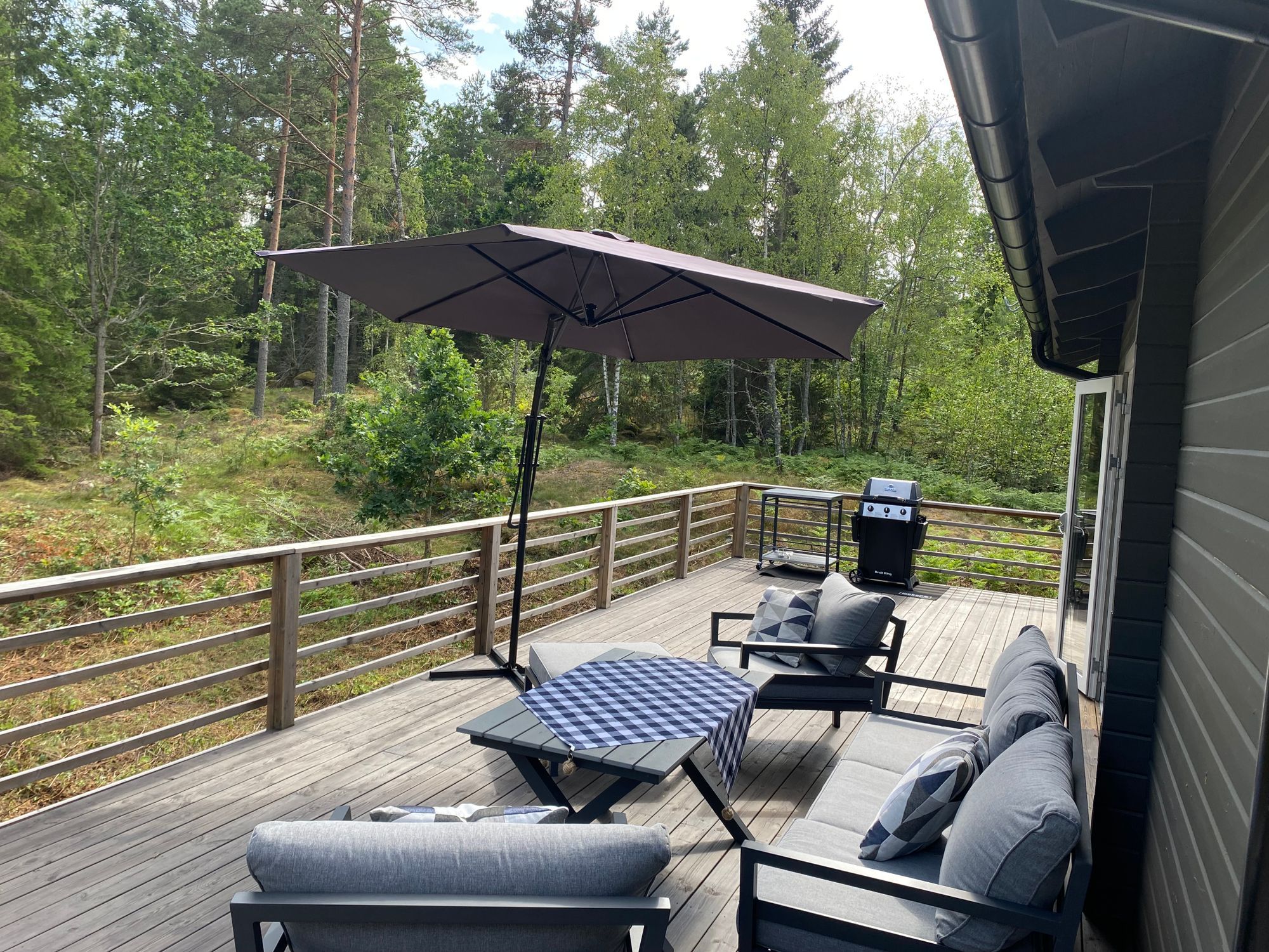 Modernt fritidshus i magisk ytterskärgård – bild 11 av 24