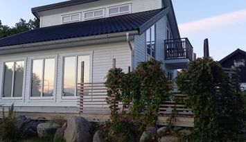 Modernt hus mitt i Blekinge med närhet till havet