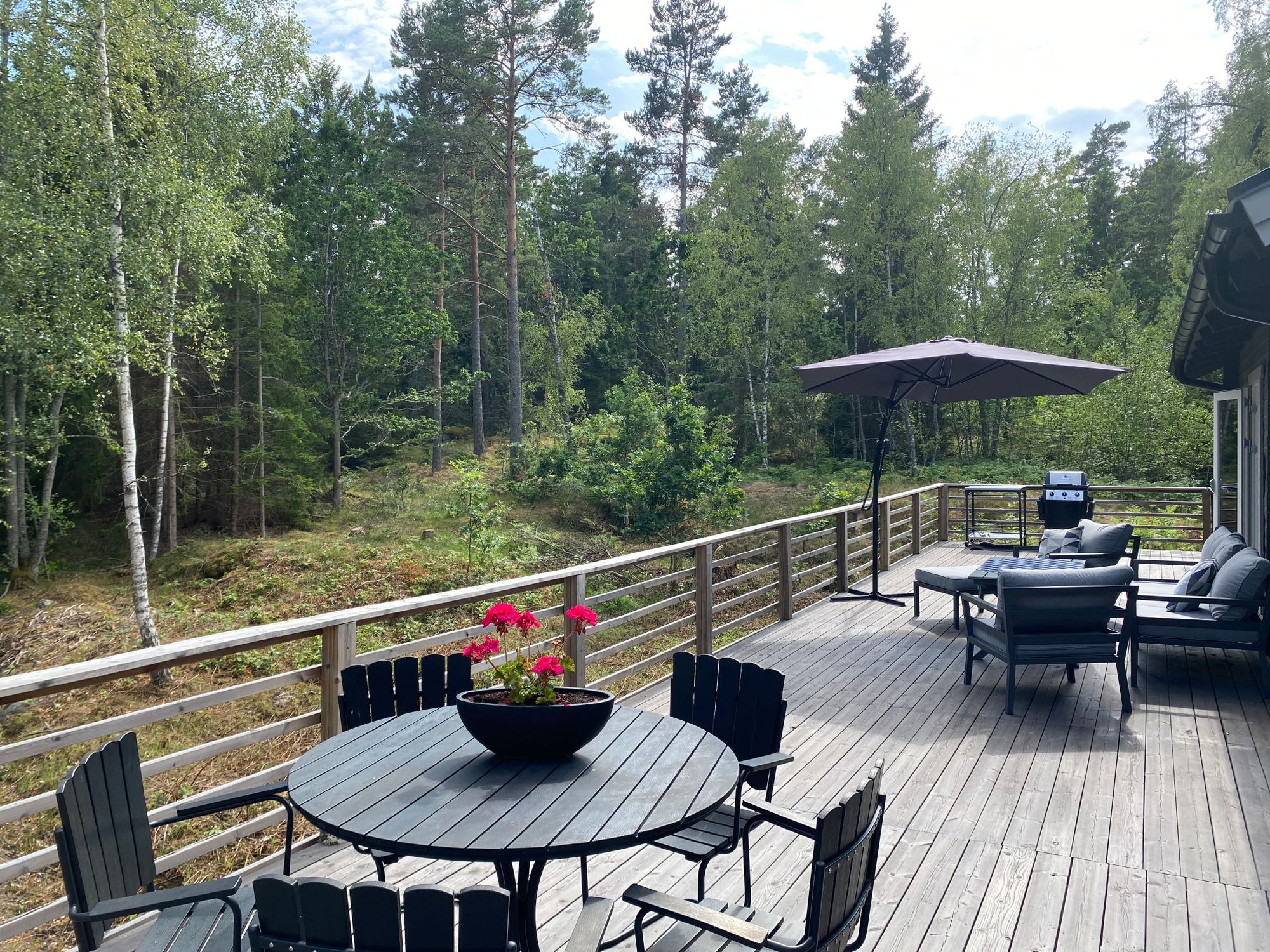 Modernt fritidshus i magisk ytterskärgård – bild 3 av 24