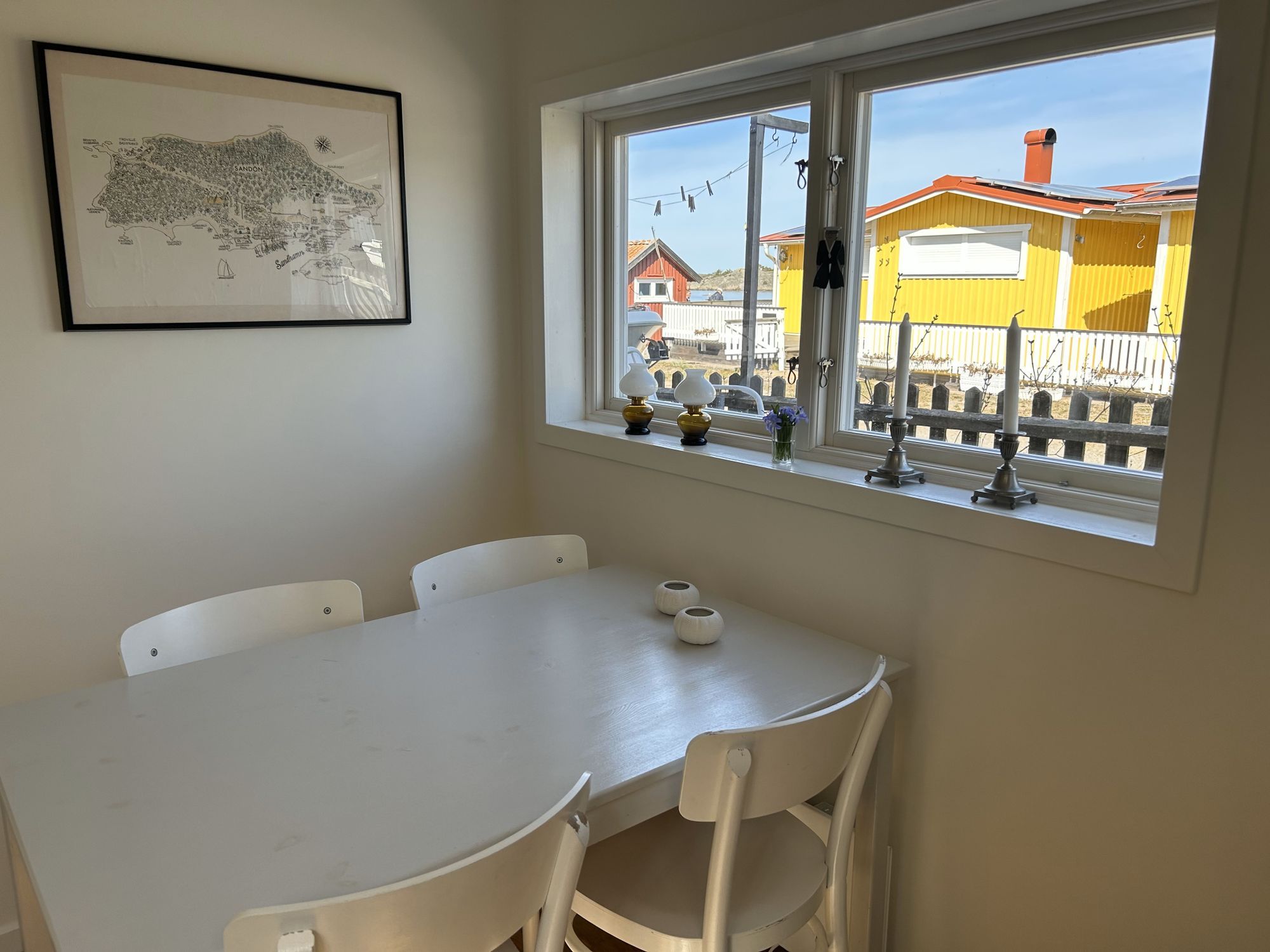 Sjönära stuga med vacker utsikt, Sandhamn – bild 6 av 24