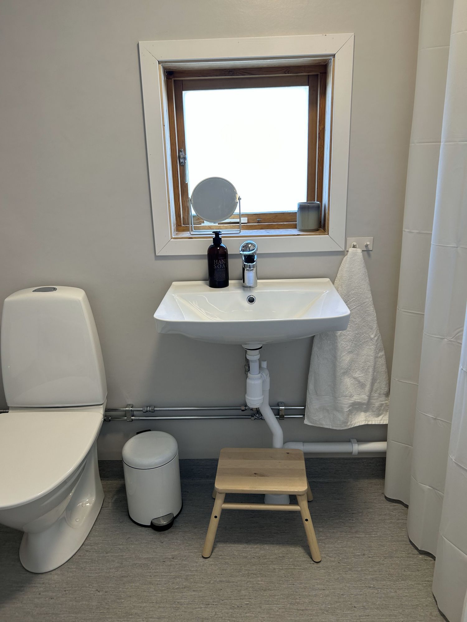 Sjönära stuga med vacker utsikt, Sandhamn – bild 17 av 24