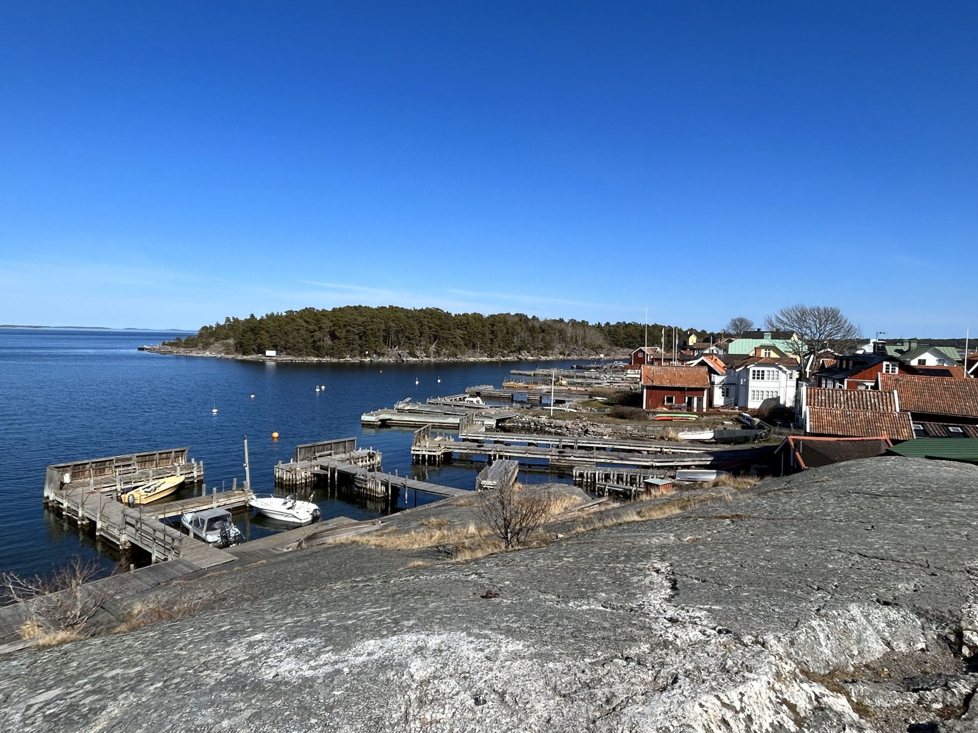 Sjönära stuga med vacker utsikt, Sandhamn – bild 23 av 24