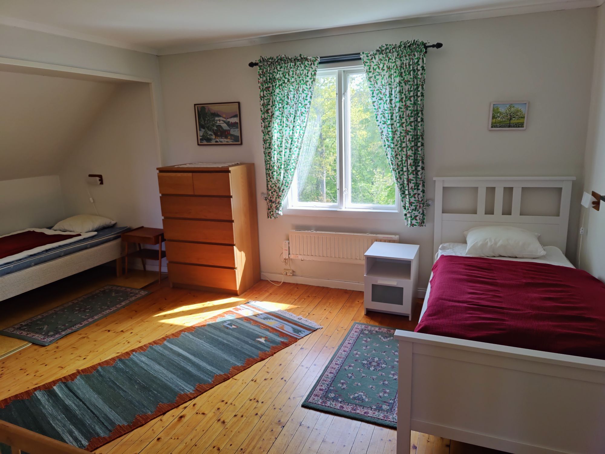 Urshult, mysigt hus med högt och soligt läge – bild 11 av 16