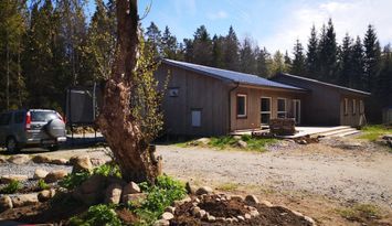 Skogshus med närhet till mycket vackert och skoj