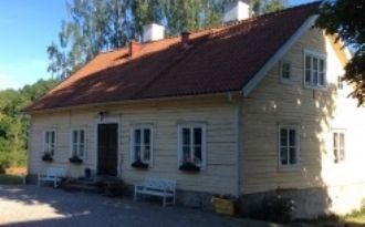 Underbart stort hus med egen brygga