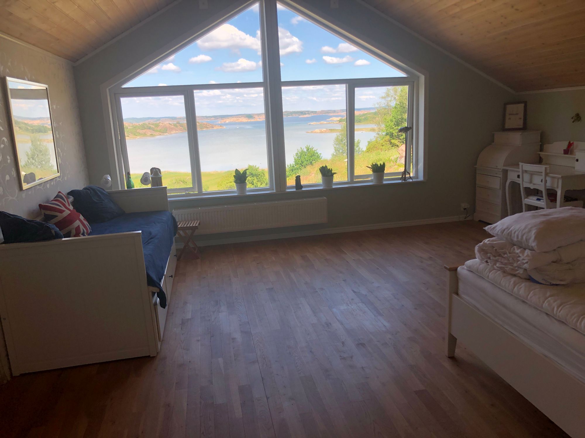 Hus vid havet med fantastisk havsutsikt. – bild 9 av 18