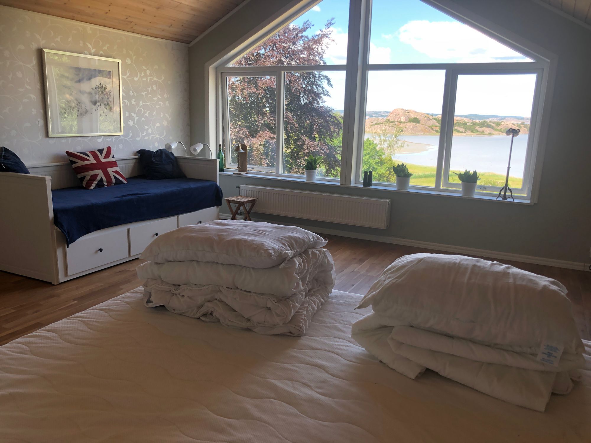 Hus vid havet med fantastisk havsutsikt. – bild 7 av 18
