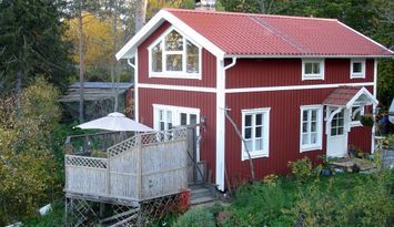 Underbart litet fristående hus vid Väddöviken