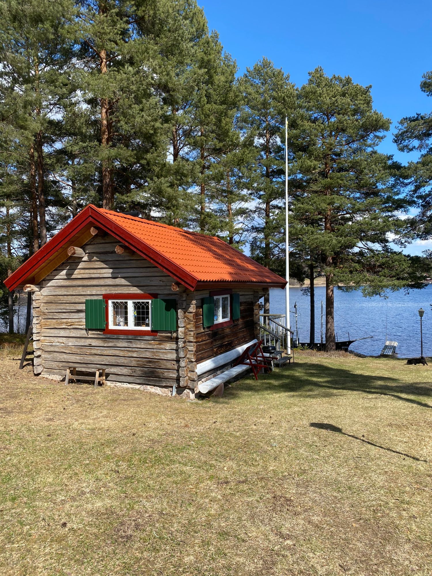 Stuga direkt vid Siljansstrand – bild 3 av 24