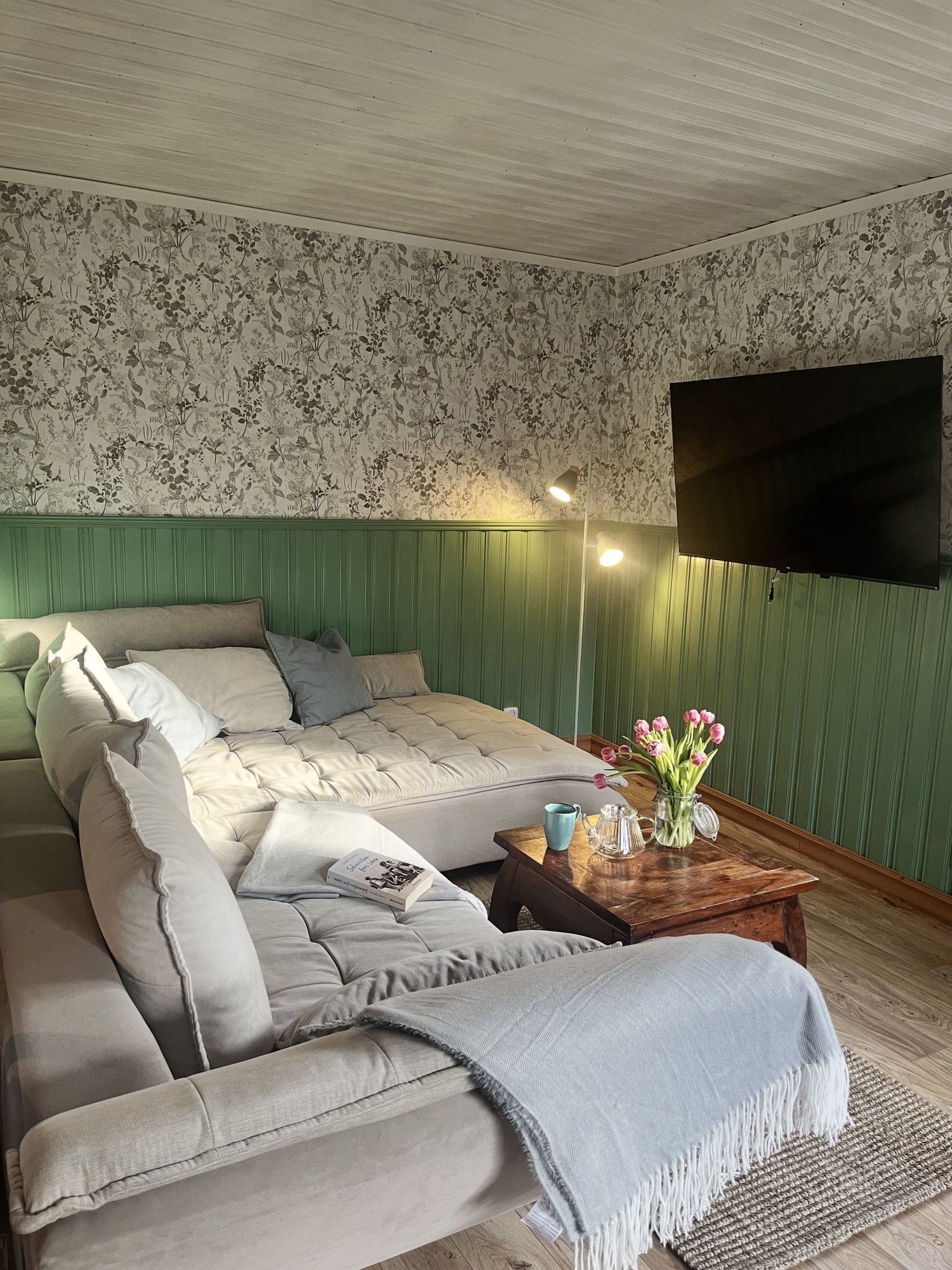 Njut av svenska Lappland med privat bastu – bild 4 av 24