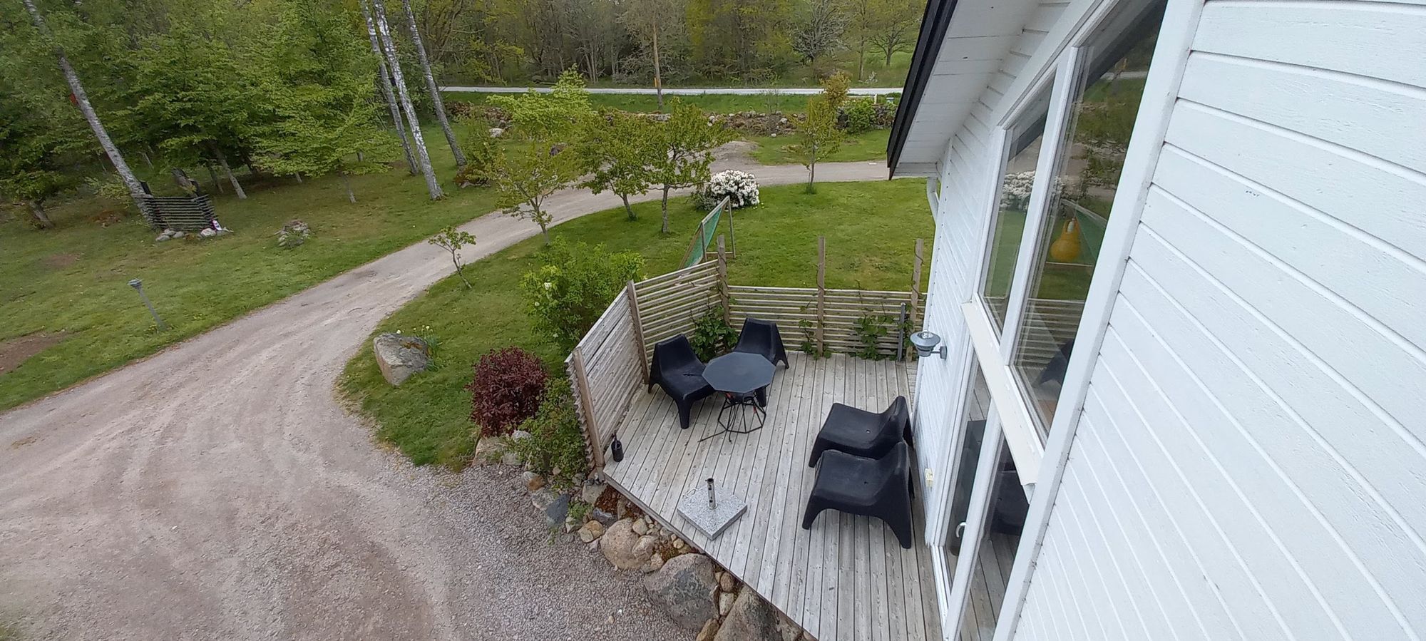 Modernt hus mitt i Blekinge med närhet till havet – bild 15 av 19