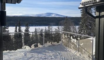 Fritidshus vid sjön i Messlingen
