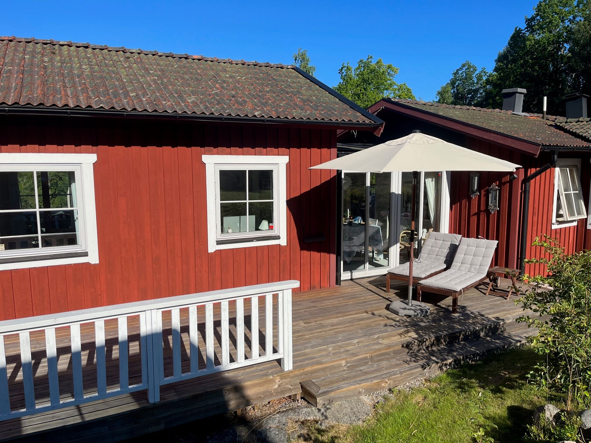 Sjönära med pool på norra Värmdö – bild 9 av 15