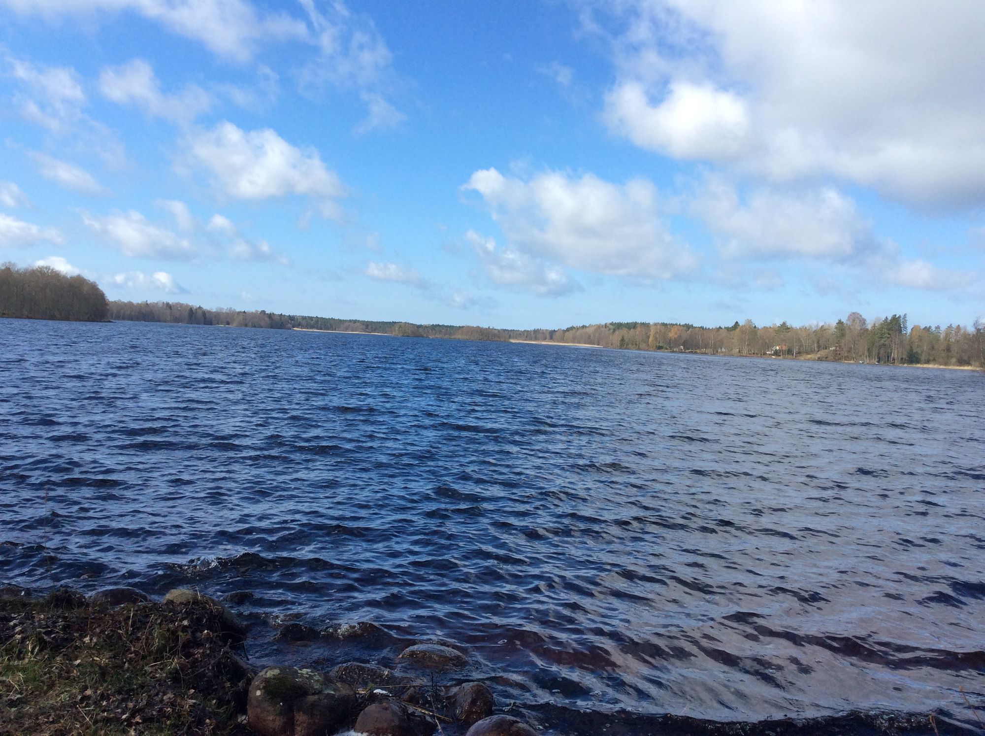 Gårdsstuga nära badsjö. – bild 8 av 12