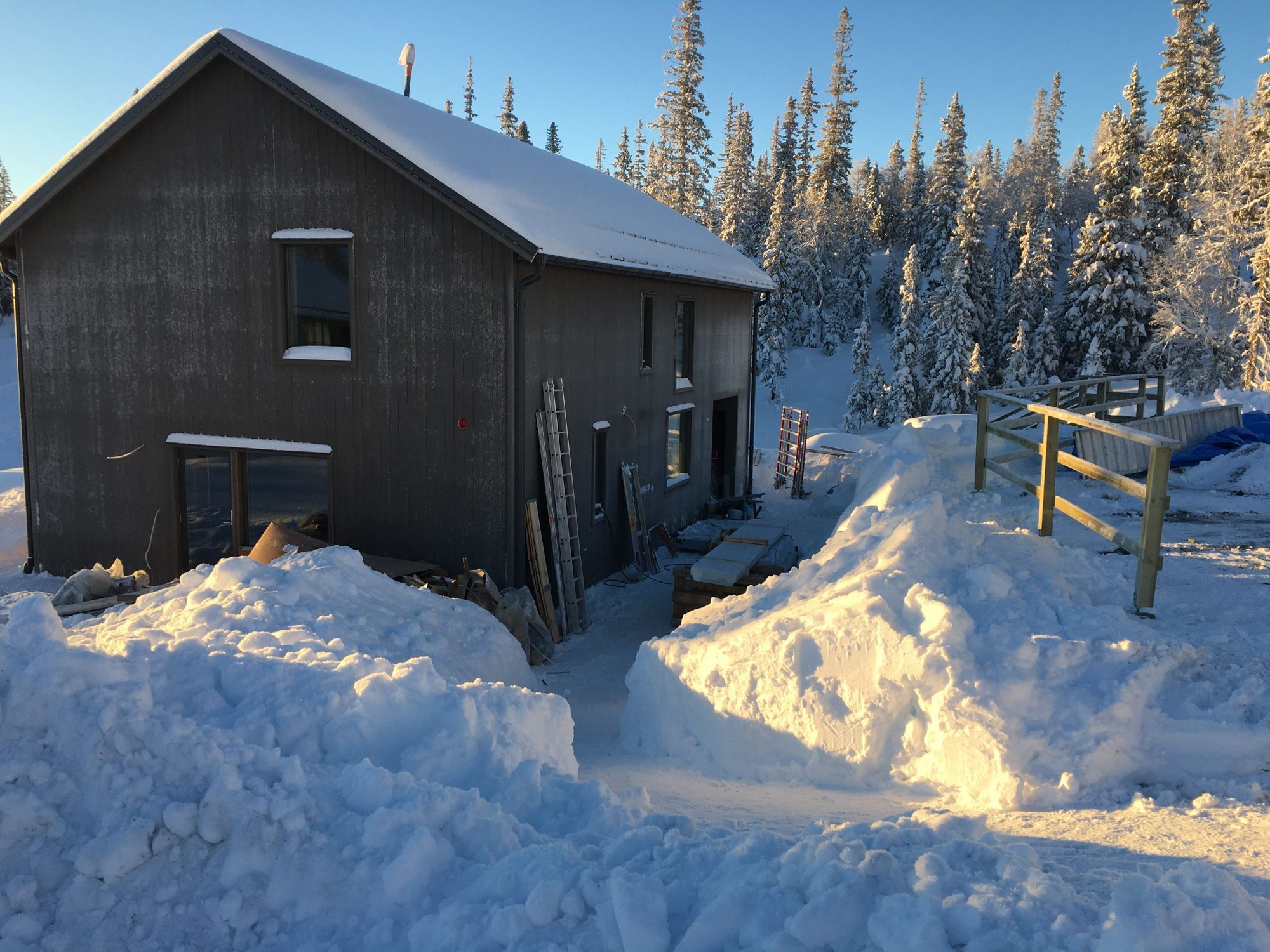 Modern stuga med ski-in/ski-out i Hovde, Bydalen. – bild 3 av 24