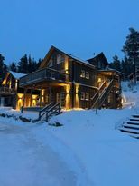 Modern Cabin Near the Ski Slope 6B