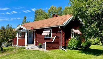 Mysig stuga i by nära centrala Leksand