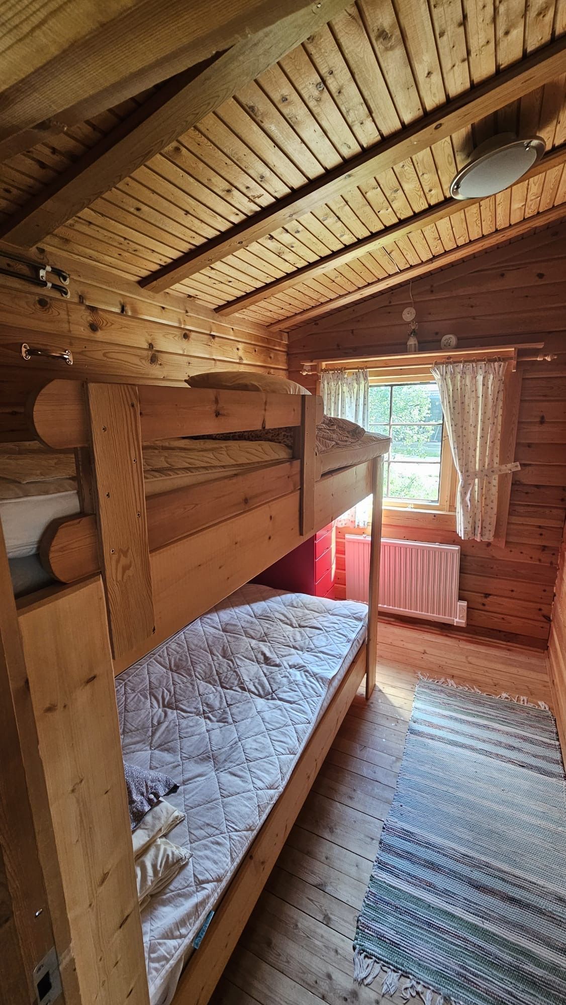Trivsam, blå stuga i Lofsdalen – bild 14 av 18
