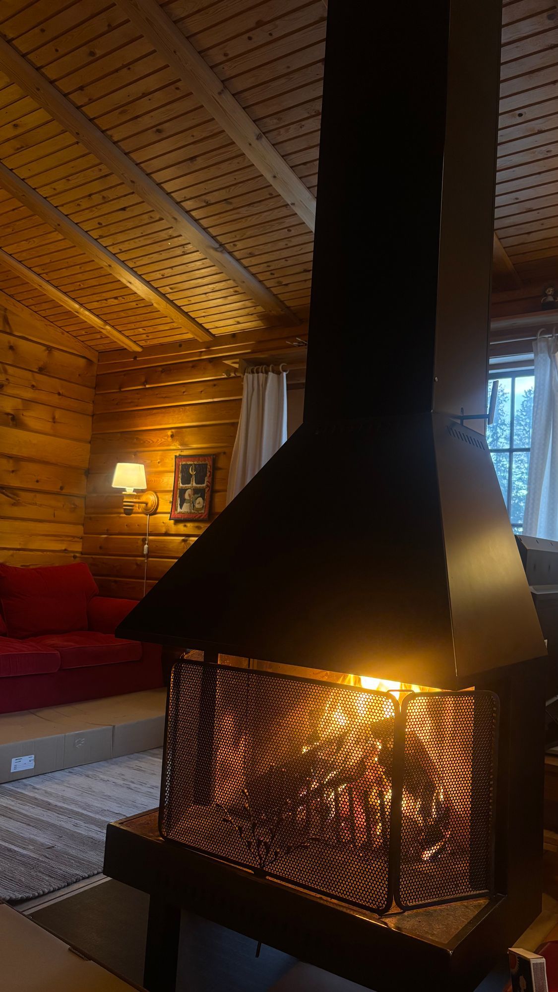 Trivsam, blå stuga i Lofsdalen – bild 6 av 18