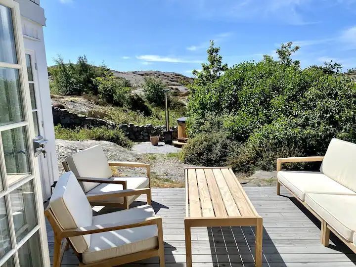 Västkustvilla på vackra Björholmen – bild 3 av 12
