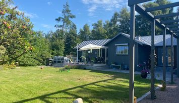 Sommarhus vid havet i idylliska Vilshärad