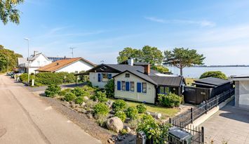 Halmstads mest havsnära hus?