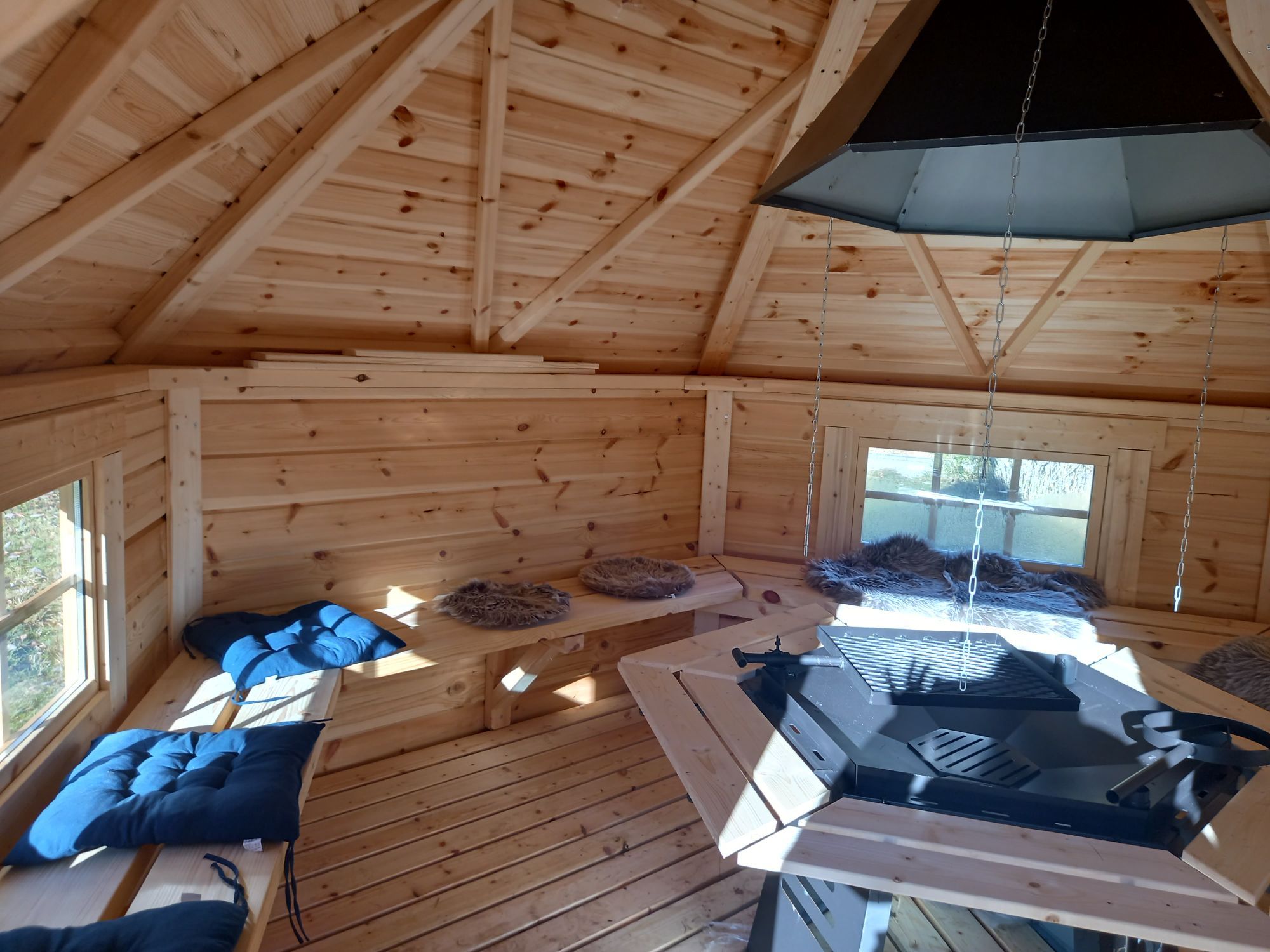 Hundvänligt hus nära sjön, inhägnat Värmland – bild 3 av 24