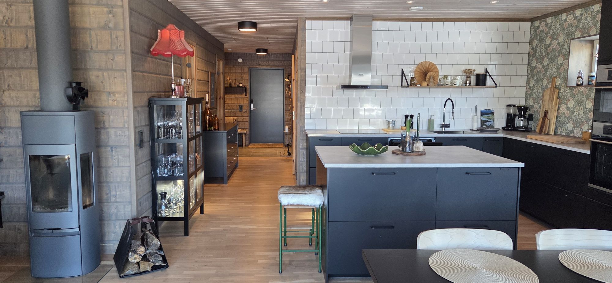 Modern stuga i Borga med rätta fjällkänslan! – bild 12 av 24