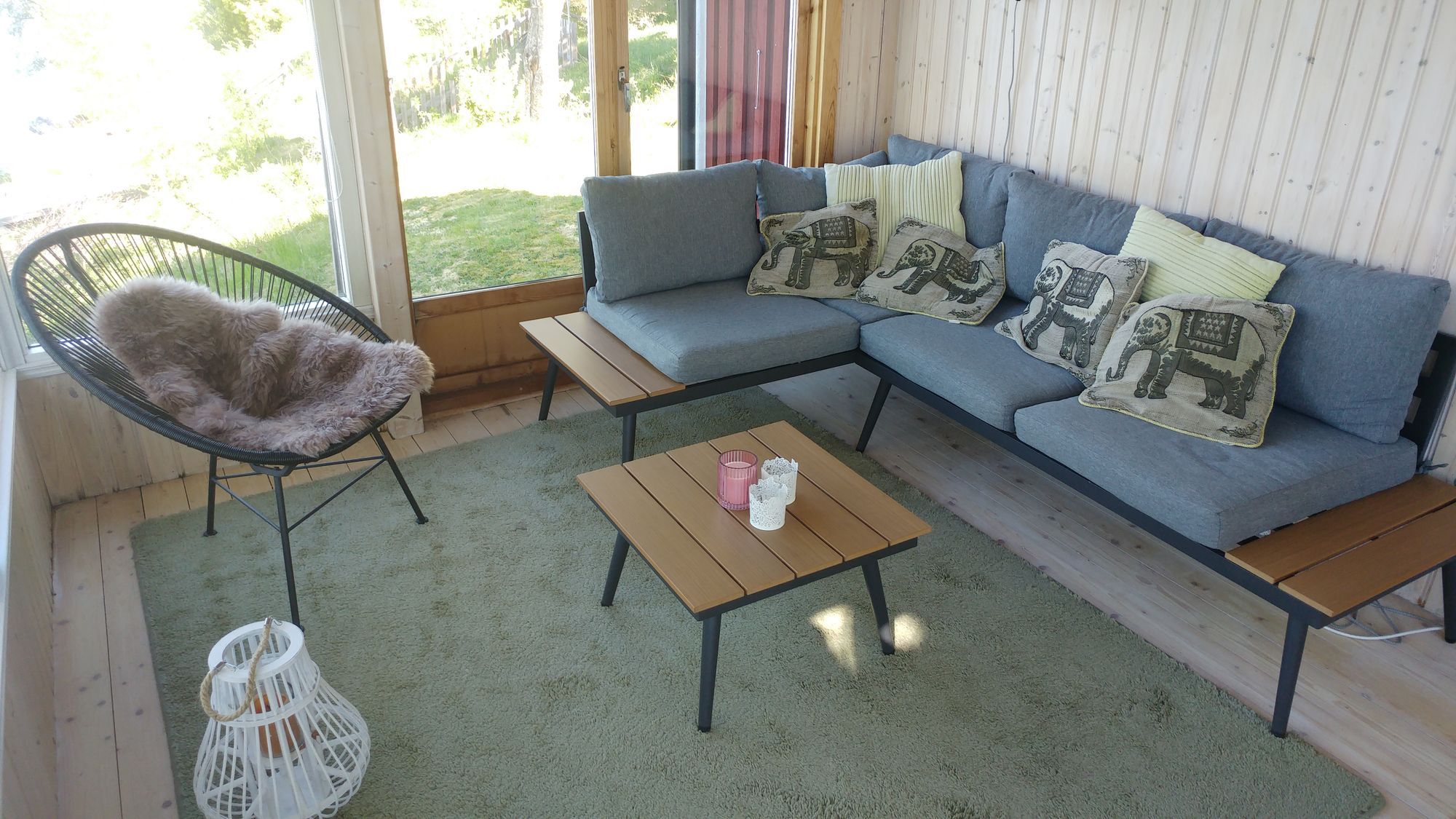 Hus vid Ångermanälvens strand – bild 4 av 14