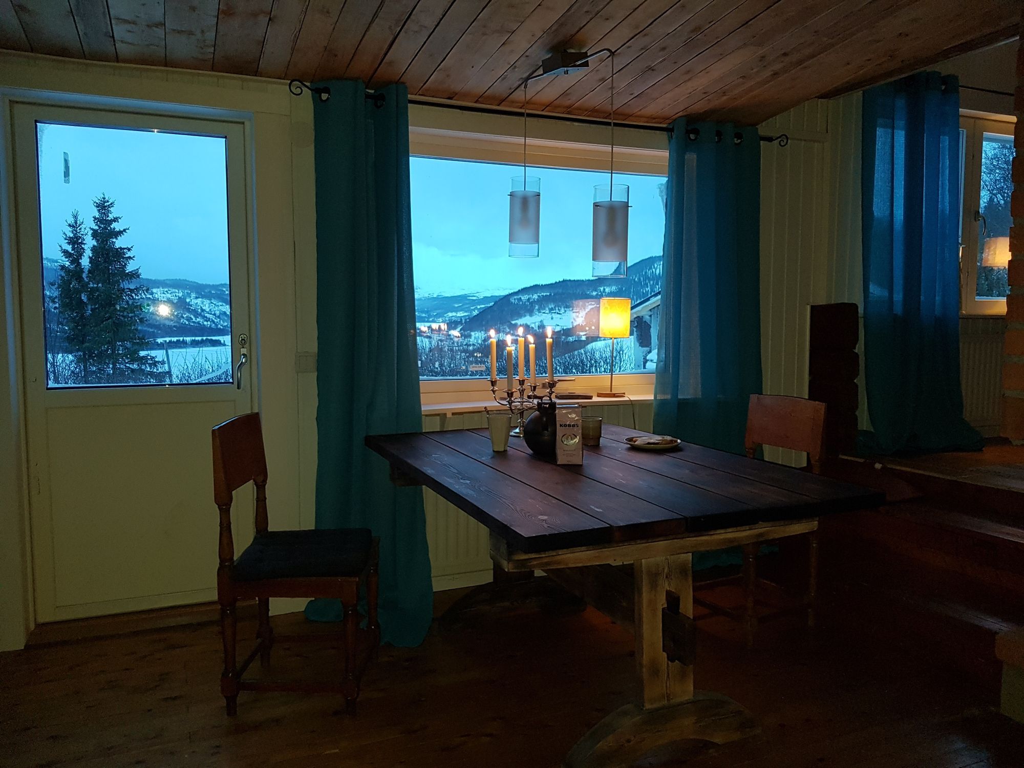 Mysig fjällstuga. – bild 5 av 15