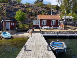 Häuschen am Meer in Dalarö, privater Strand