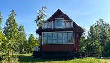 Sjönära hus med egen brygga o bastu