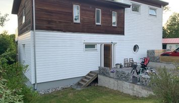 Stor villa i Bohuslän - trädgård & nära salta bad!