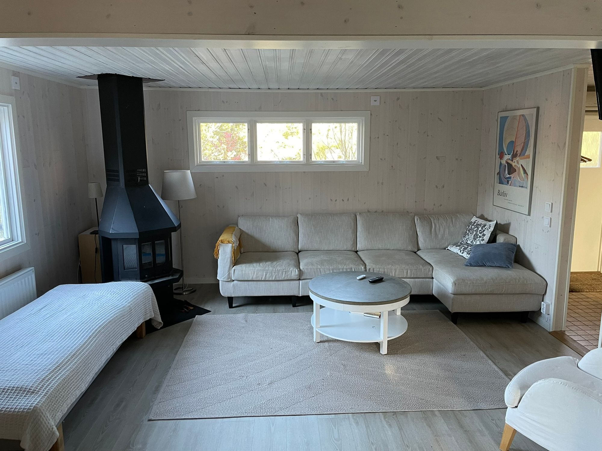 Nyrenoverat fritidshus på Väddö – bild 3 av 16
