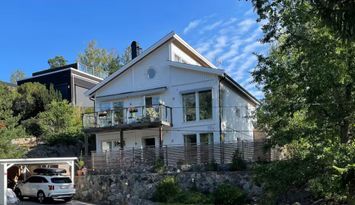 Villa nära city och bad
