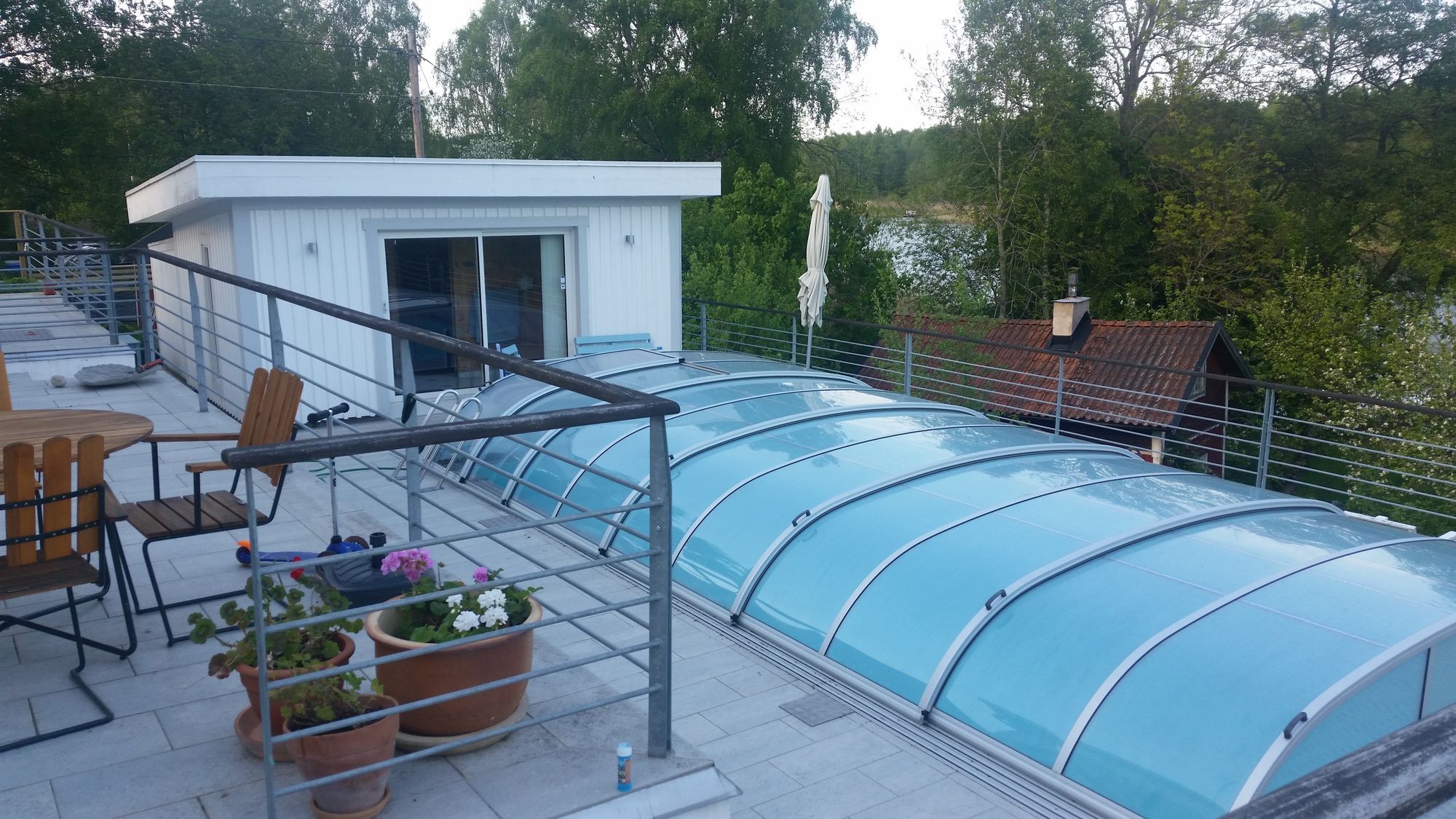 Modern villa med pool! – bild 3 av 11