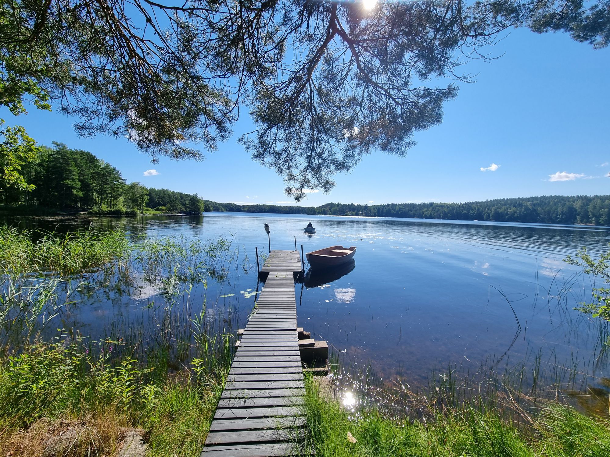 Mysig stor Villa med egen brygga vid sjö och natur – bild 9 av 24