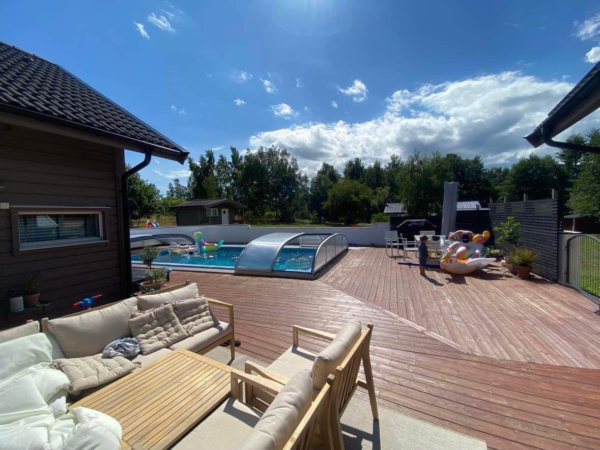 Sommarparadis med pool nära havet och centrum! – bild 2 av 14