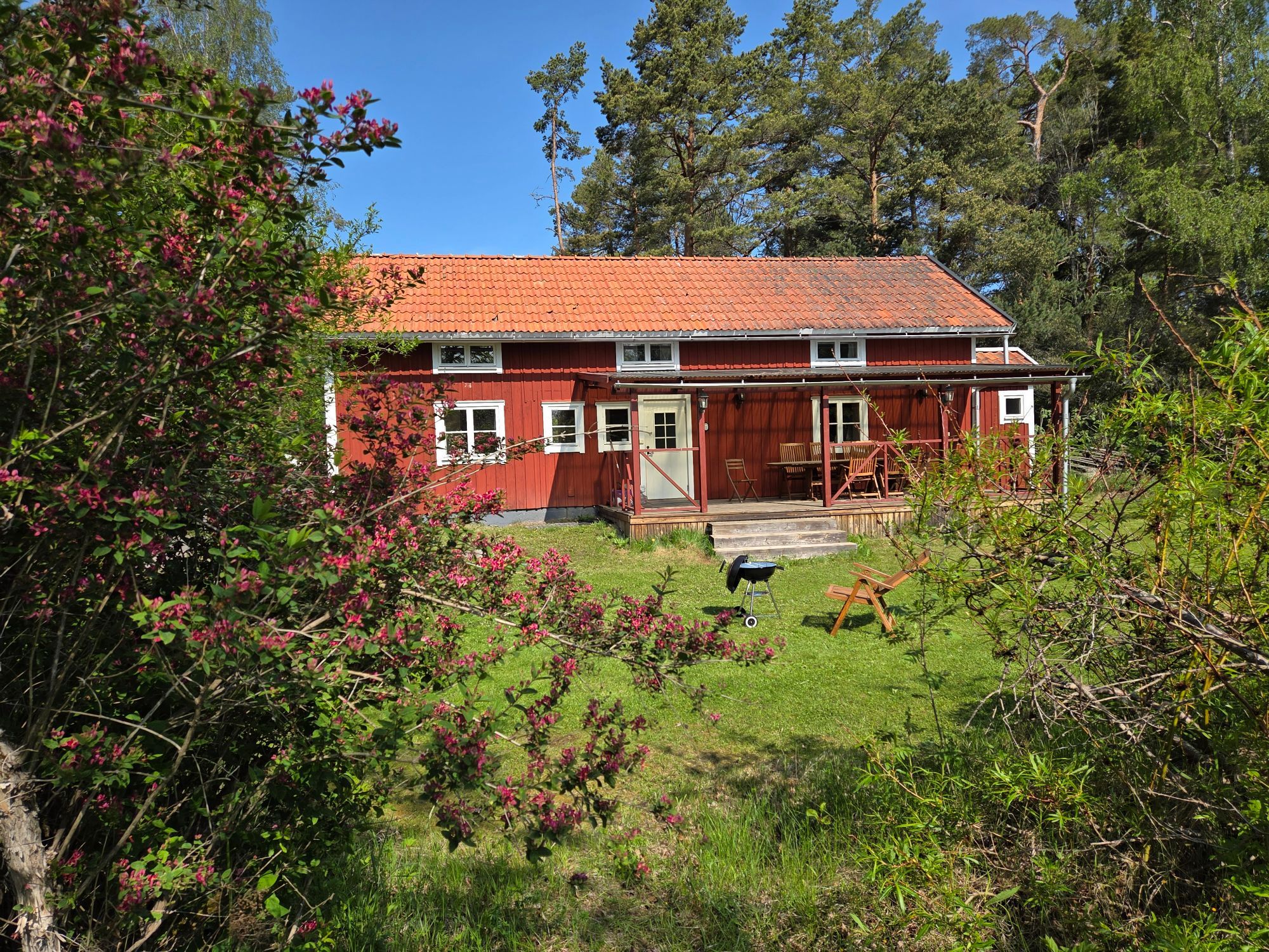 Sunnanöstugan 40 m från bad, lakan och städ ingår