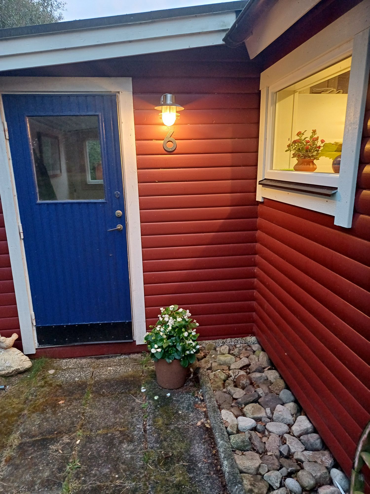 Stuga nära havet – bild 7 av 9