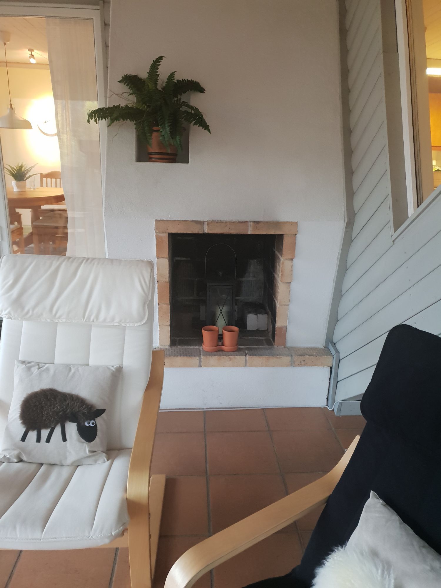 Mysig stor Villa med egen brygga vid sjö och natur – bild 20 av 24