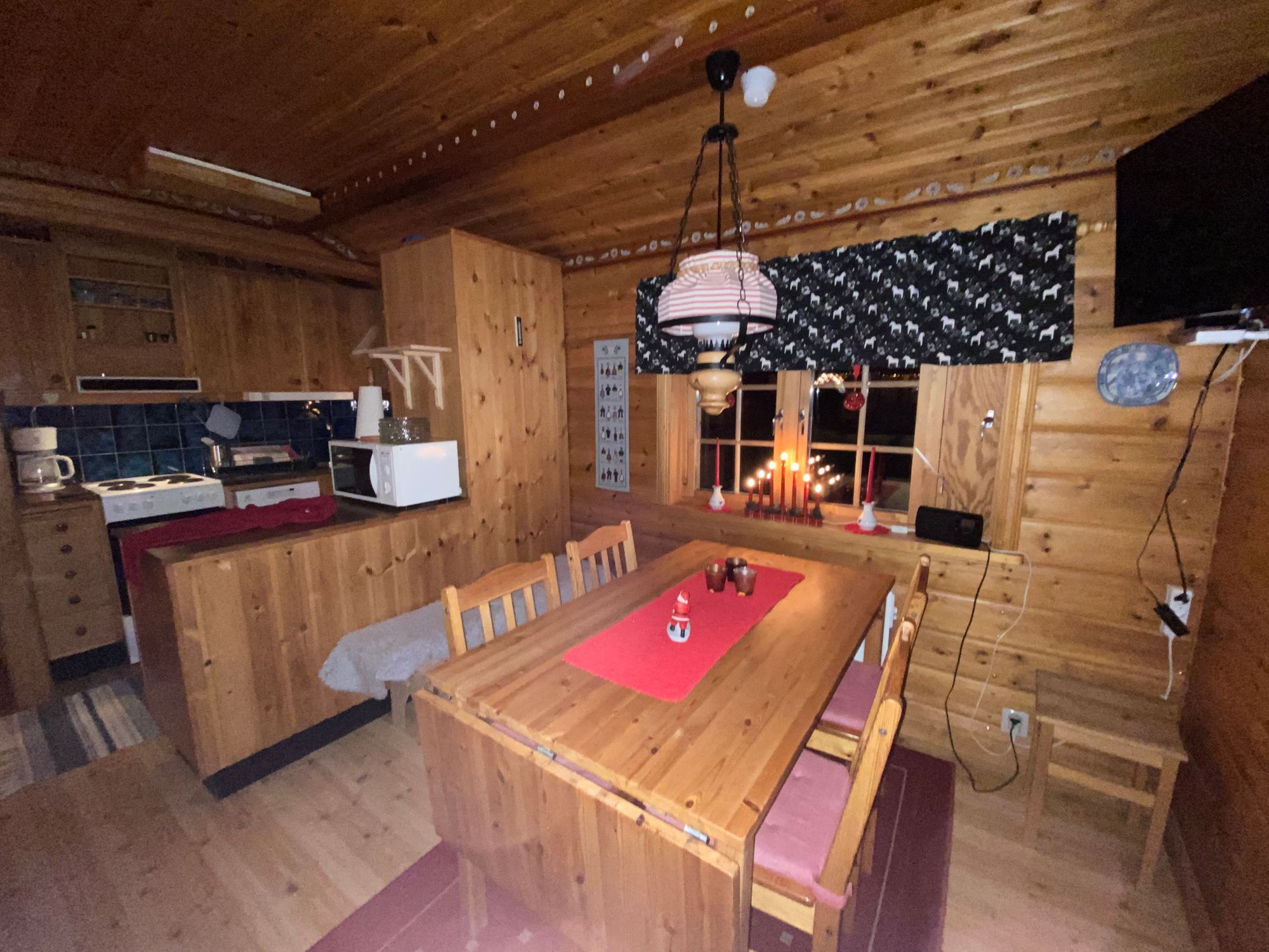 Sälen-Tandådalen-Hundfjället. Liftnära 6-bäddstuga – bild 13 av 18