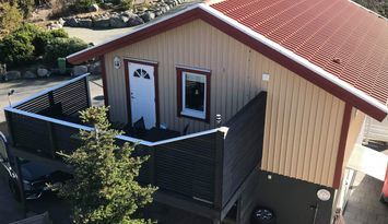 Grebbestad nära hav och centrum